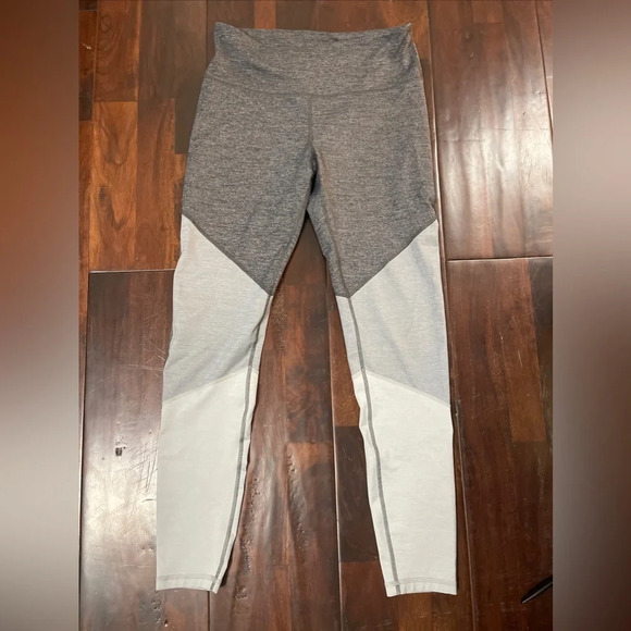 Old Navy Pants - Old Navy Active Leggings Size Large Colorblock‎ Go Dry